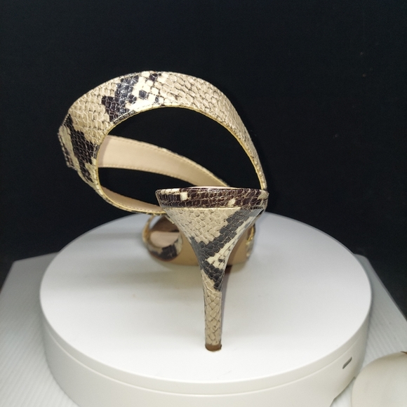Nine West Tan Black Snake Skin Sandals Stiletto Heels Wide Strap Shoes Size 8M - Picture 6 of 6
